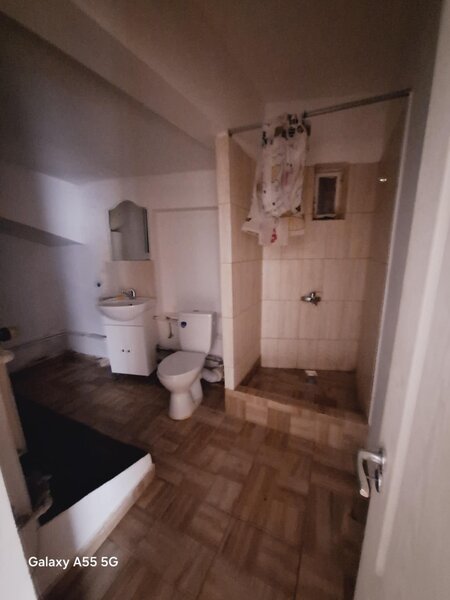 Obor, spatiu comercial la 5 minute pana la gura de metrou.